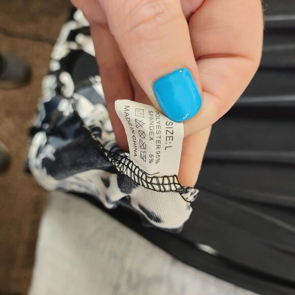 Timeless Boho Black Smocked Maxi Dress – Elegant Motif Print, Flowy & Feminine - Picture 3 of 6